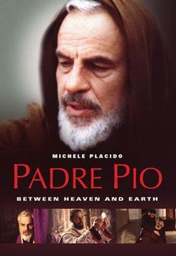 Plakát: Mezi nebem a zemí - Páter Pio