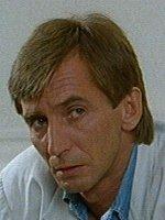 Helmut Stauss