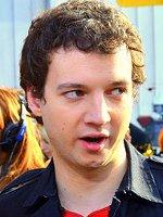 Gaelan Connell